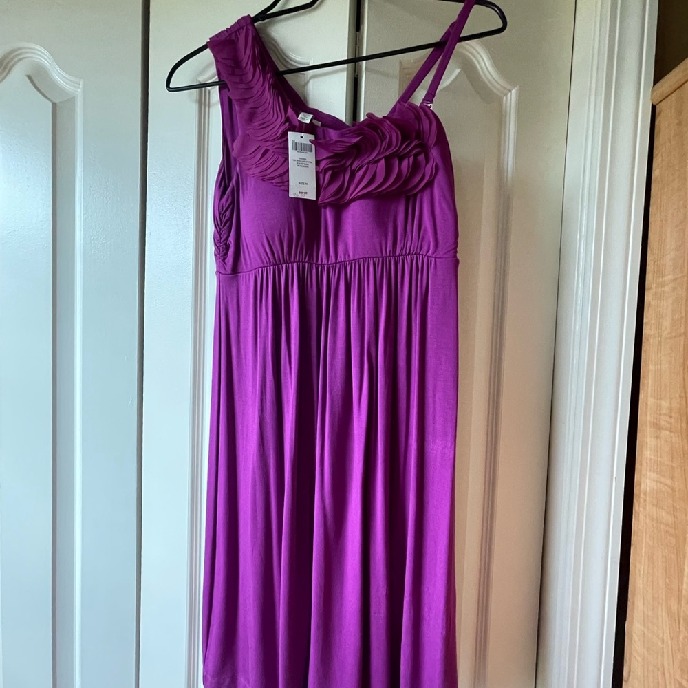 One shoulder chiffon sleeveless orchid bloom blouse. Size Medium.